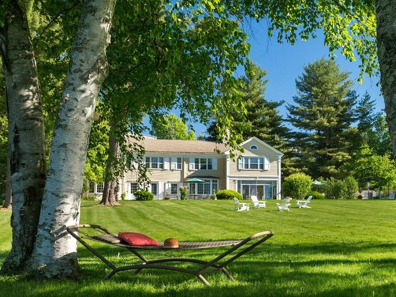 Hotels In The Berkshires, Motels In The Berkshires, Lodging In The Berkshires, Great Barrington MA Hotels, Pittsfield MA Hotels, Lenox MA Hotels