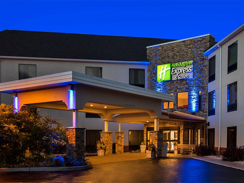 Hotels In The Berkshires, Motels In The Berkshires, Lodging In The Berkshires, Great Barrington MA Hotels, Pittsfield MA Hotels, Lenox MA Hotels
