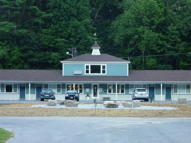 Hotels In The Berkshires, Motels In The Berkshires, Lodging In The Berkshires, Great Barrington MA Hotels, Pittsfield MA Hotels, Lenox MA Hotels