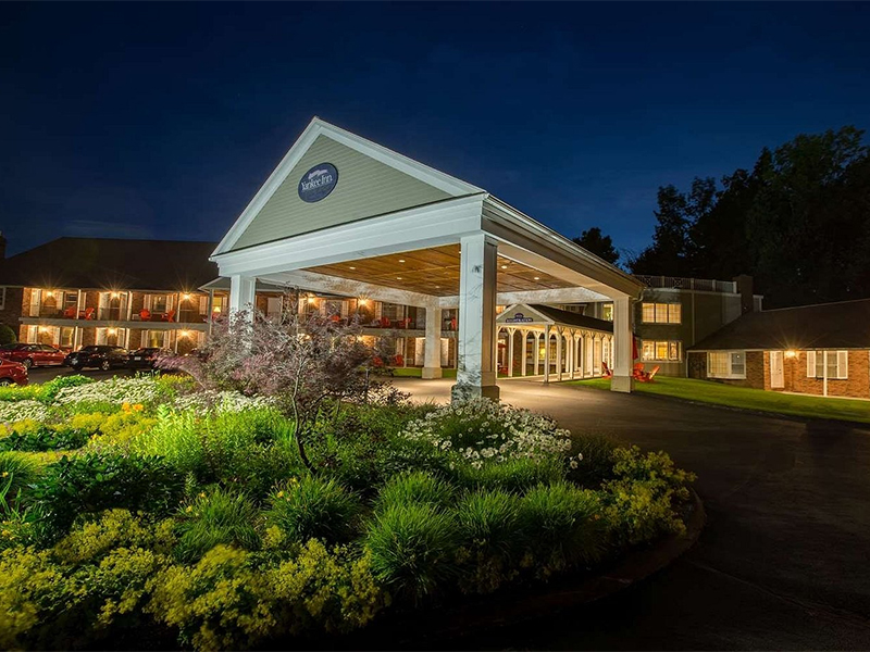 Hotels In The Berkshires, Motels In The Berkshires, Lodging In The Berkshires, Great Barrington MA Hotels, Pittsfield MA Hotels, Lenox MA Hotels